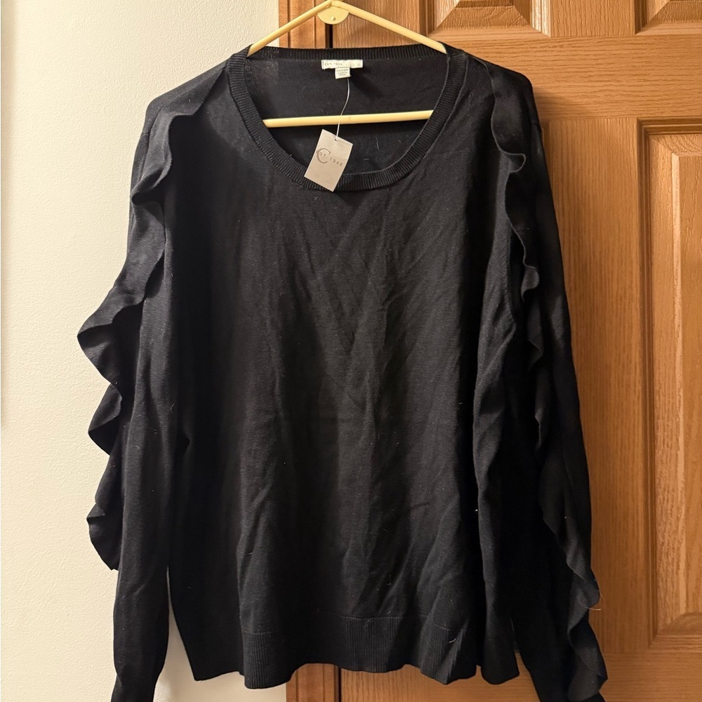 Elegant Black Ruffle Sleeve Sweatshirt